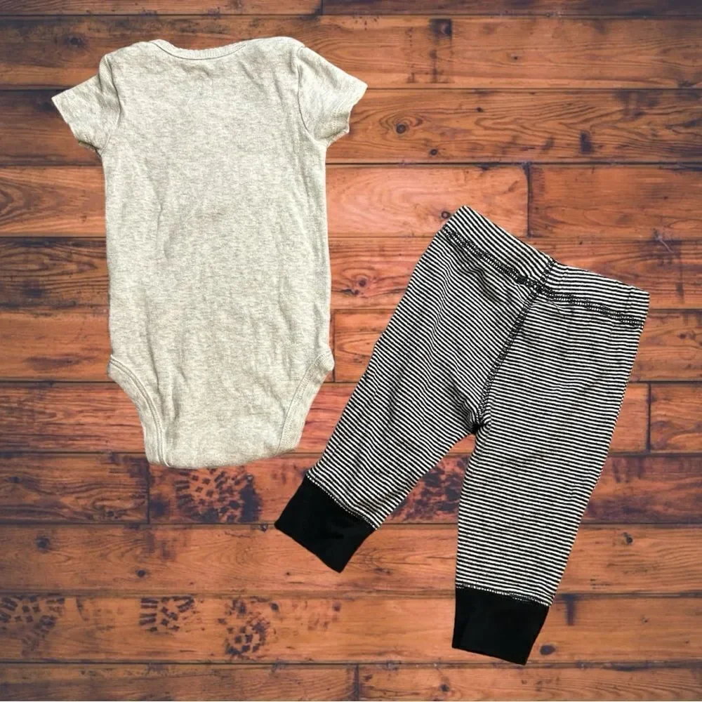5 for $25🔥6 Months Baby Girl‎ Carter's Heart Matching Set
